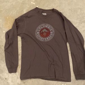 Columbia long sleeve T-shirt.
